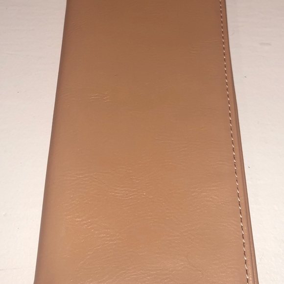 Tan GUESS Open Faced Bill Wallet - Picture 2 of 2